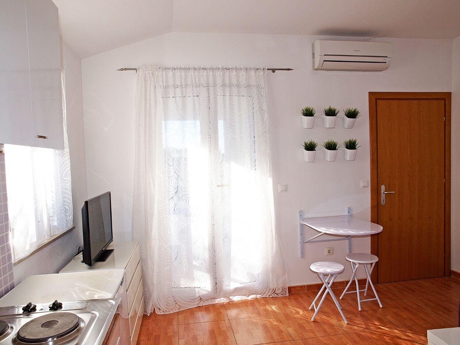 Apartments Ivi - 100 M From Pebble Beach Drasnice Exterior photo